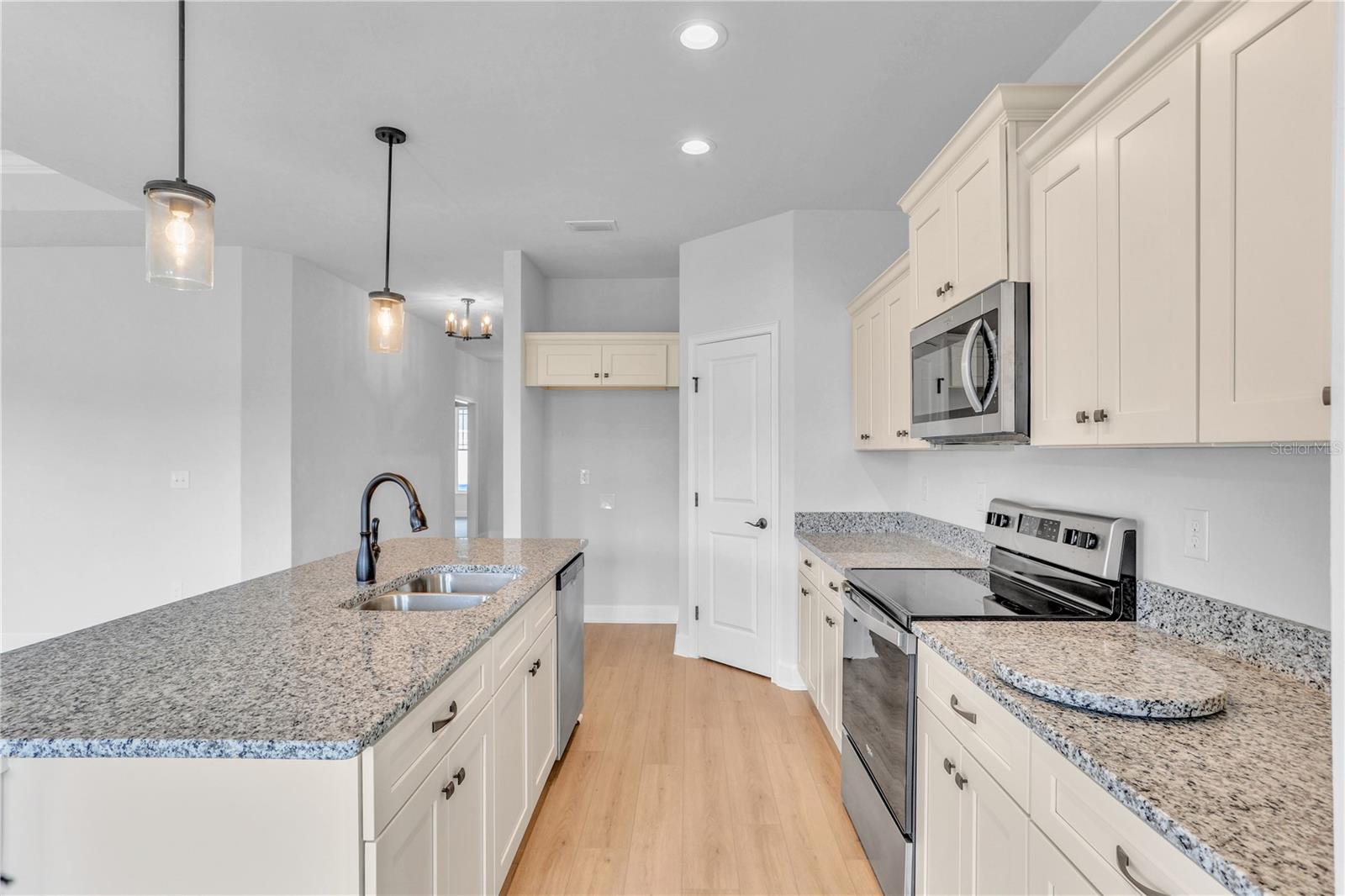 Image 15 of 17 For 12574 158th Street