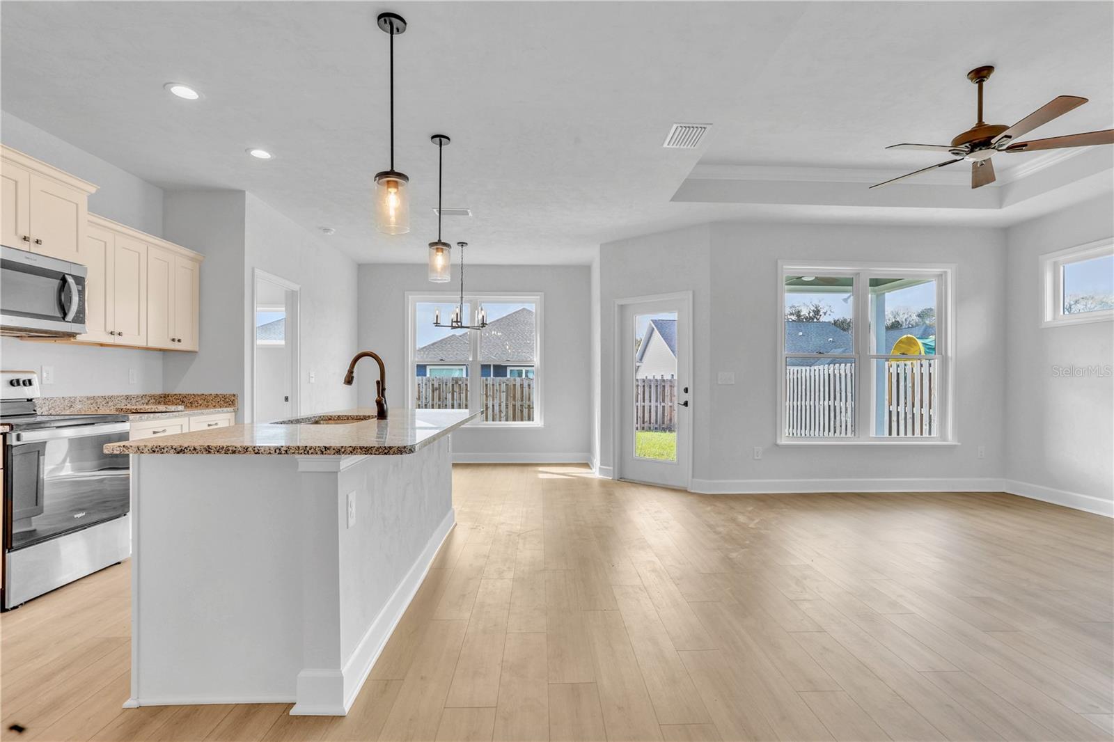 Image 7 of 17 For 12574 158th Street