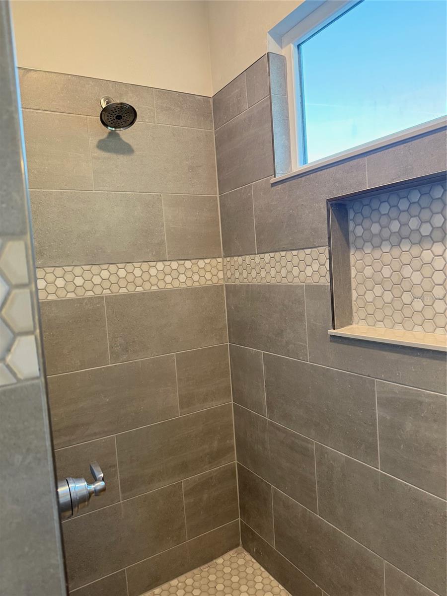 Image 4 of 8 For 12545 157th Terrace