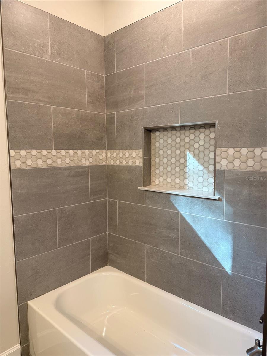 Image 7 of 8 For 12545 157th Terrace