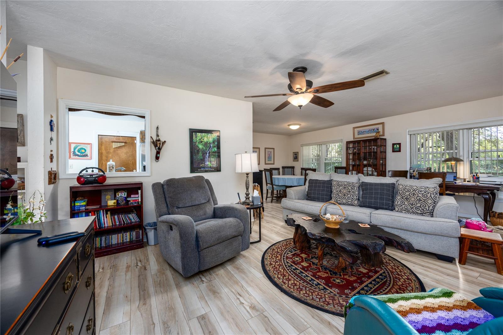 Listing photo id 3 for 11440 Archer Road