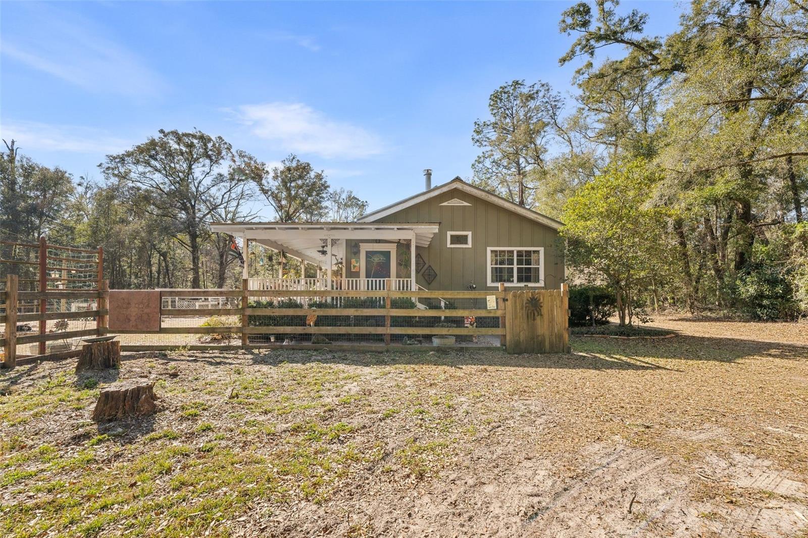 Image 4 of 37 For 21612 214th Terrace