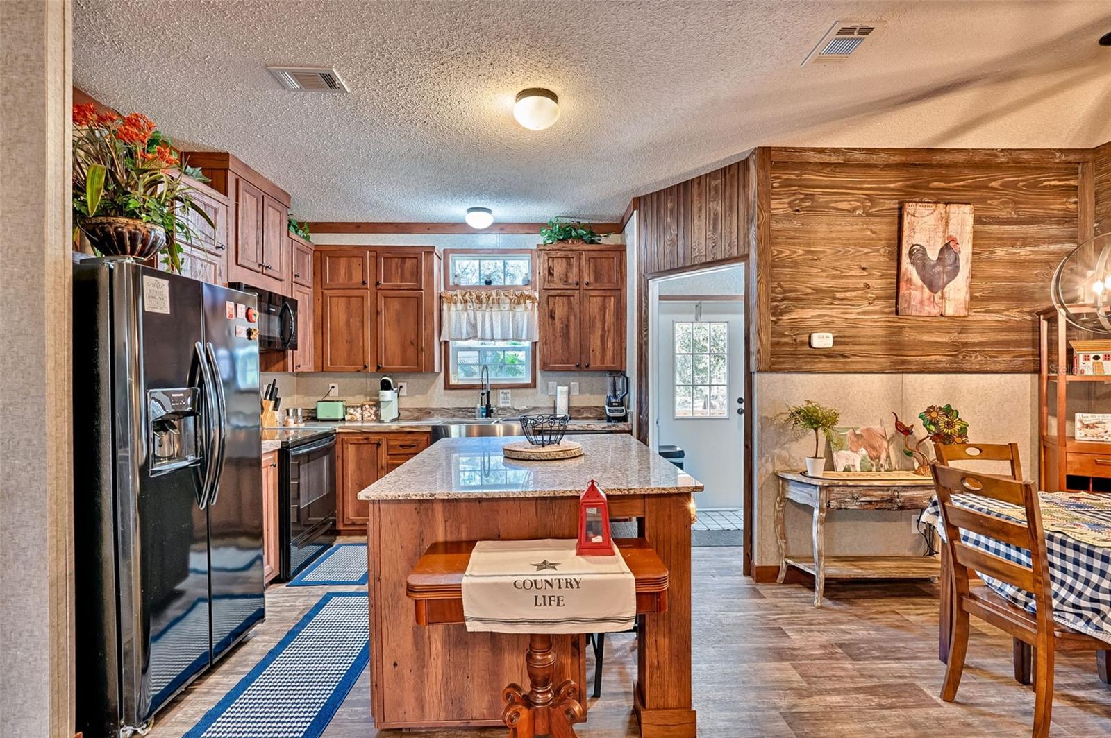 Image 11 of 53 For 1208 County Road 315