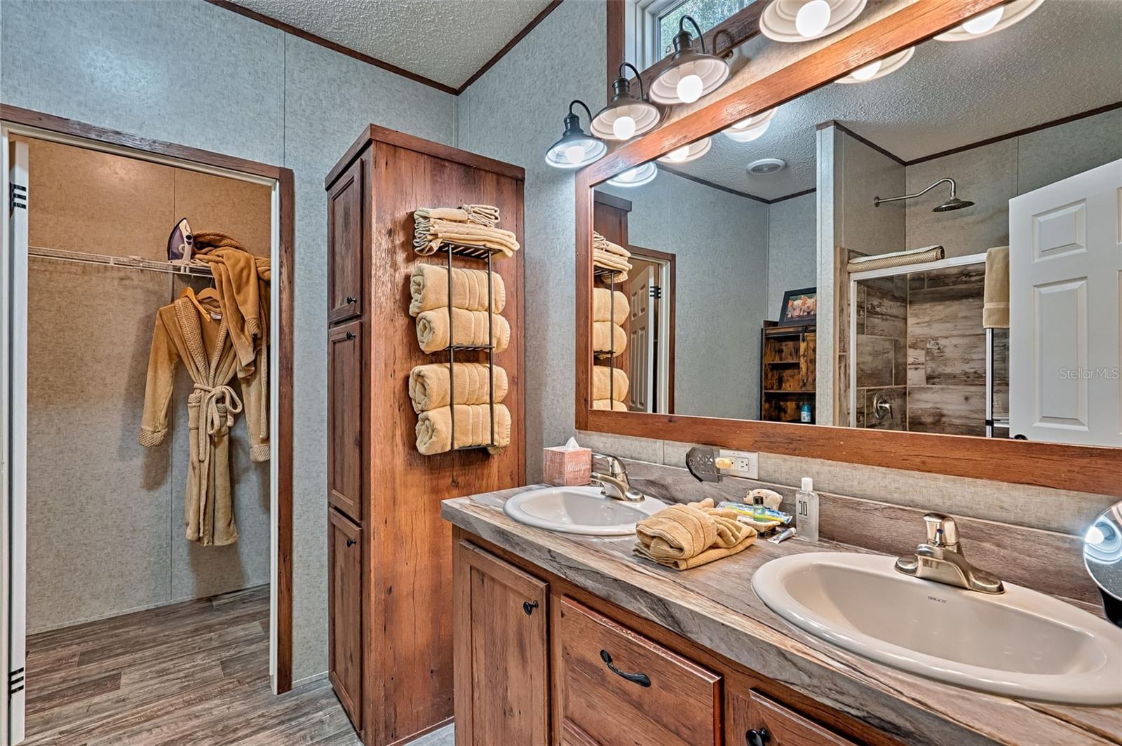 Image 18 of 53 For 1208 County Road 315