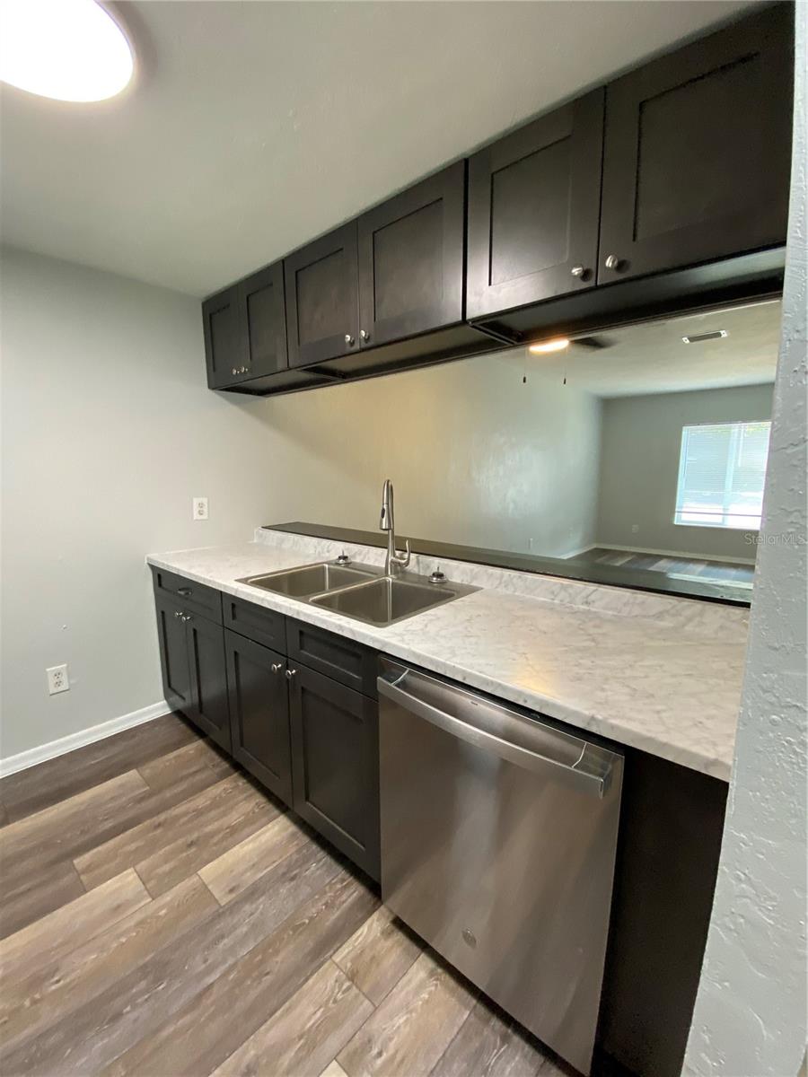 Image 15 of 27 For 3209 25th Drive B