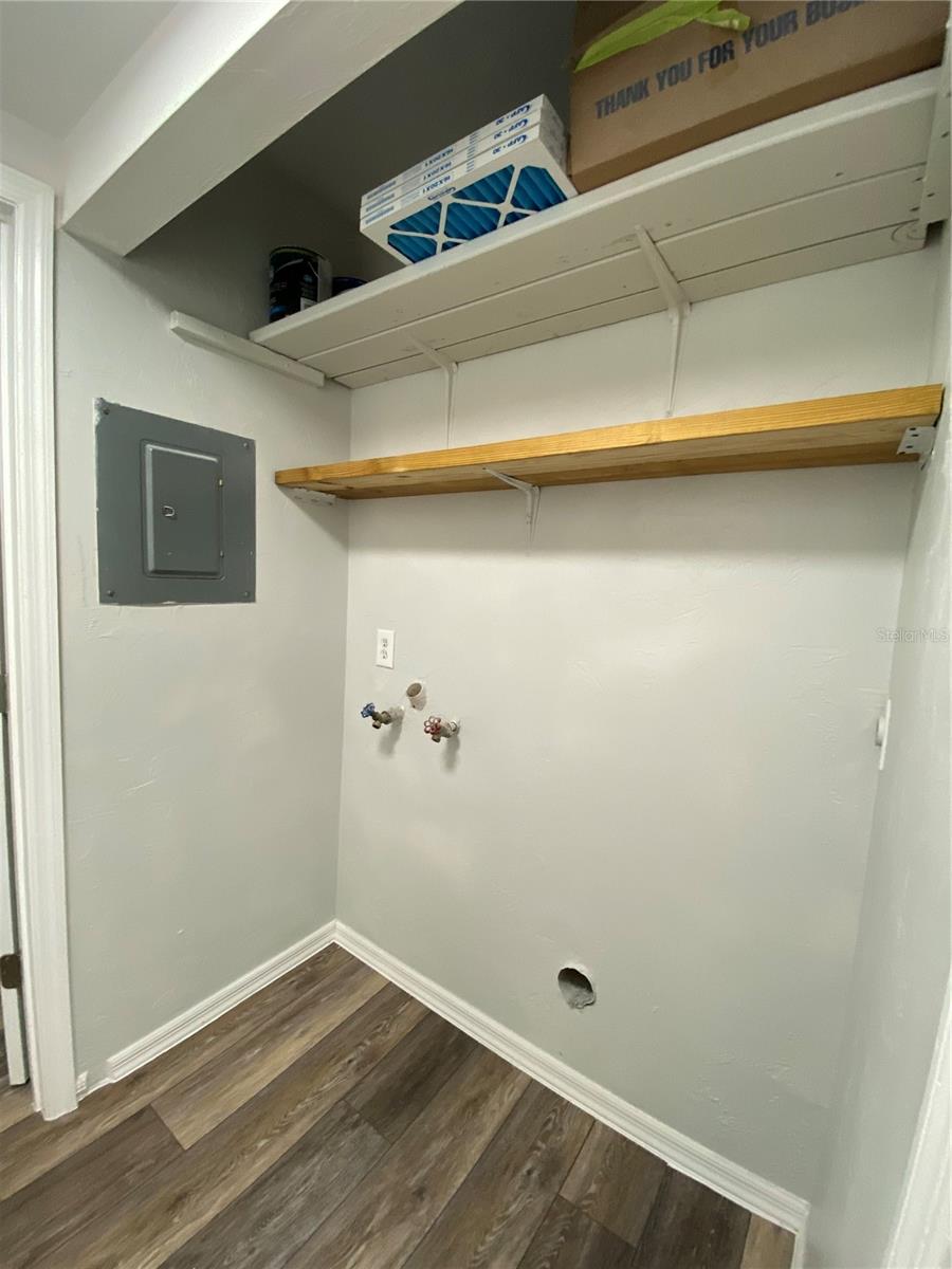 Image 17 of 27 For 3209 25th Drive B