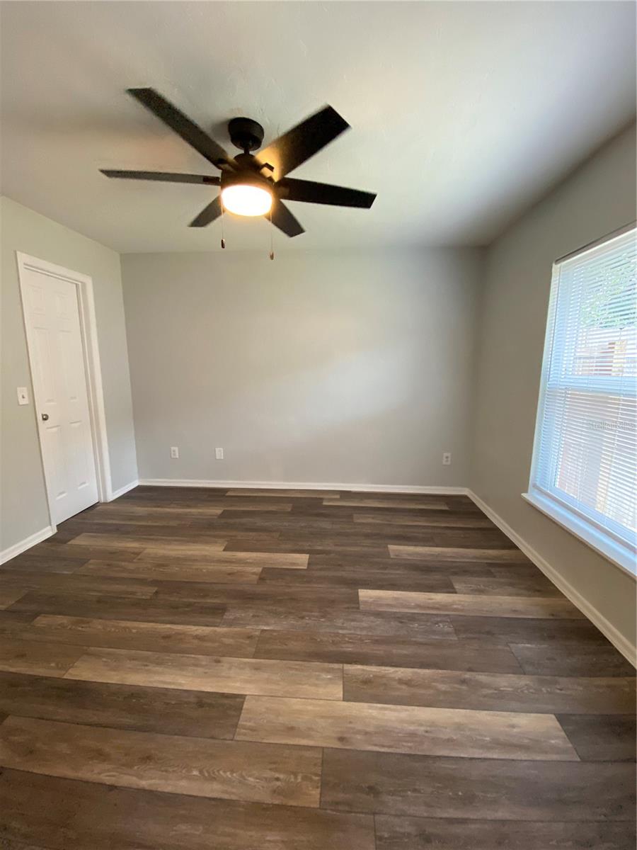 Image 19 of 27 For 3209 25th Drive B