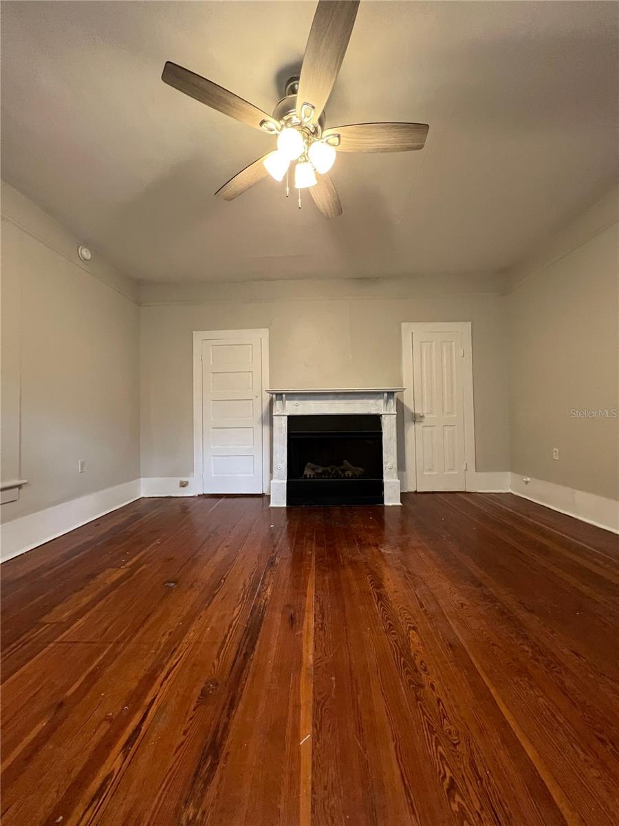 Image 3 of 6 For 414 5th Avenue 7