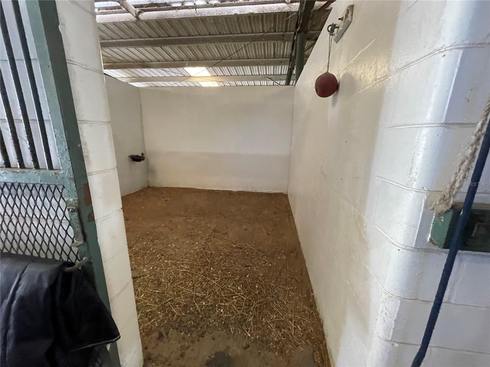 Image 10 of 21 For 16525 5th Place