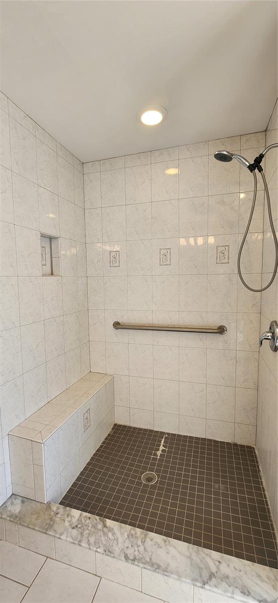 Image 15 of 35 For 24077 94th Avenue