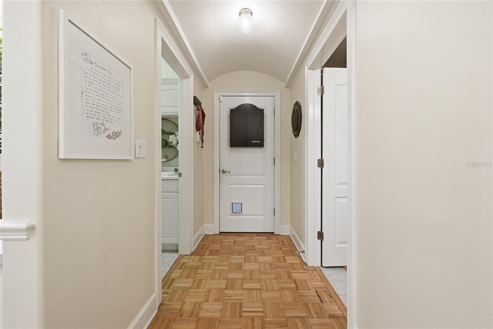 Image 32 of 70 For 9278 61st Avenue