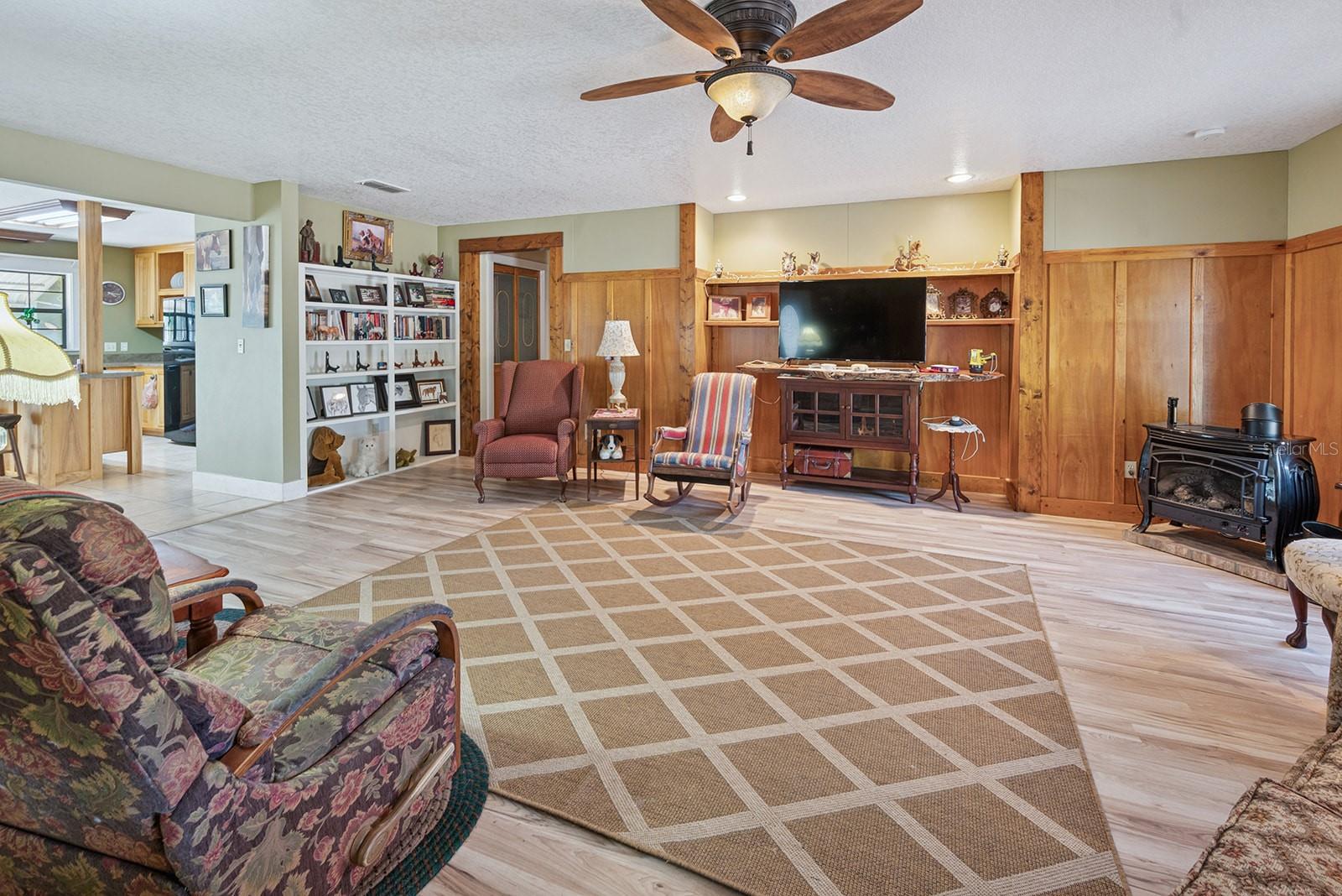 Image 13 of 50 For 6247 35th Street