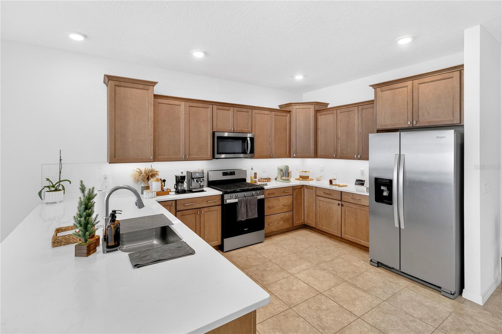 Image 10 of 27 For 5883 77th Court