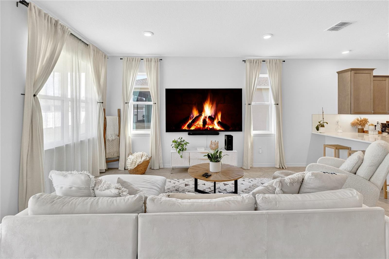 Image 11 of 27 For 5883 77th Court