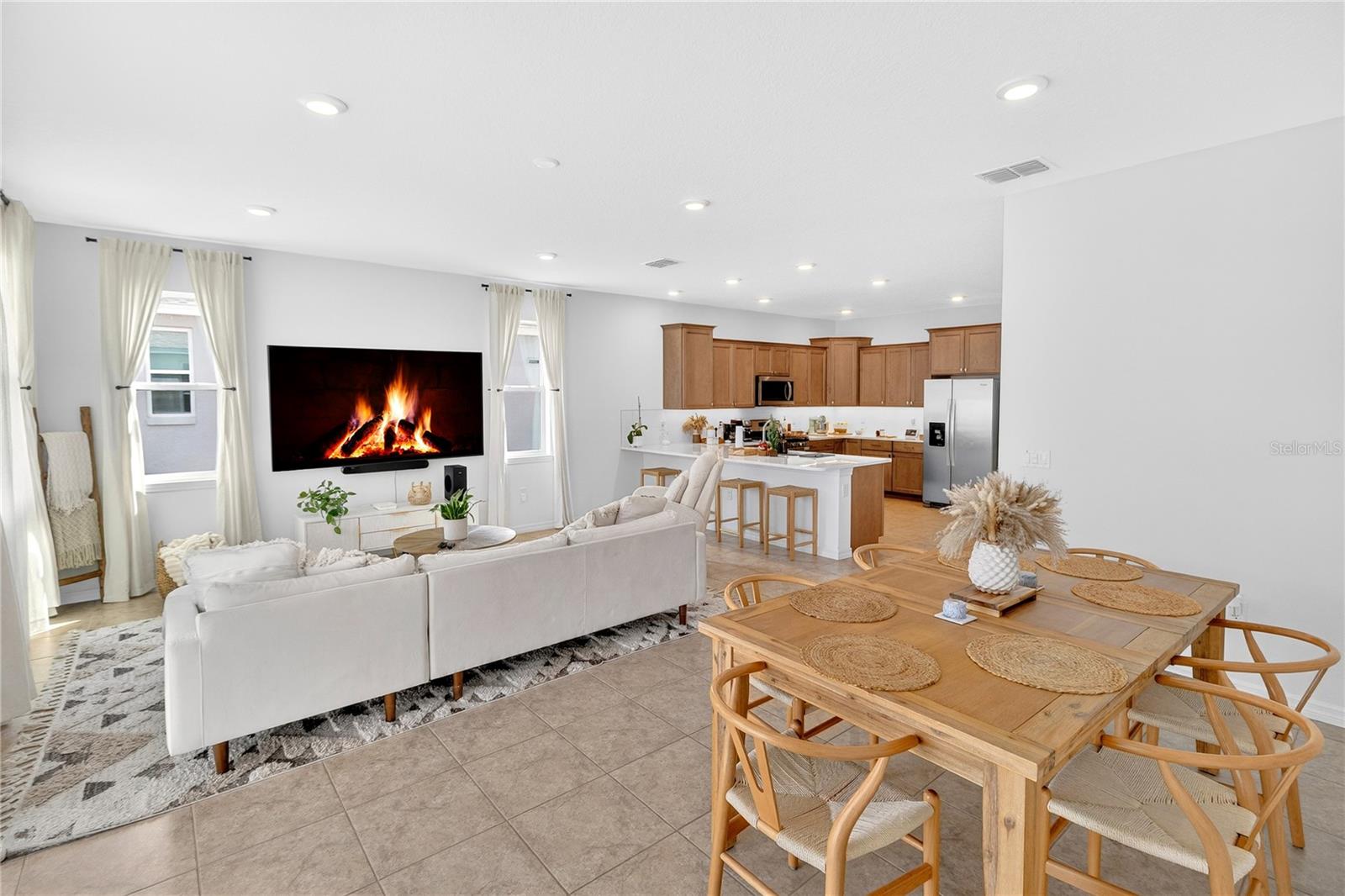 Image 13 of 27 For 5883 77th Court