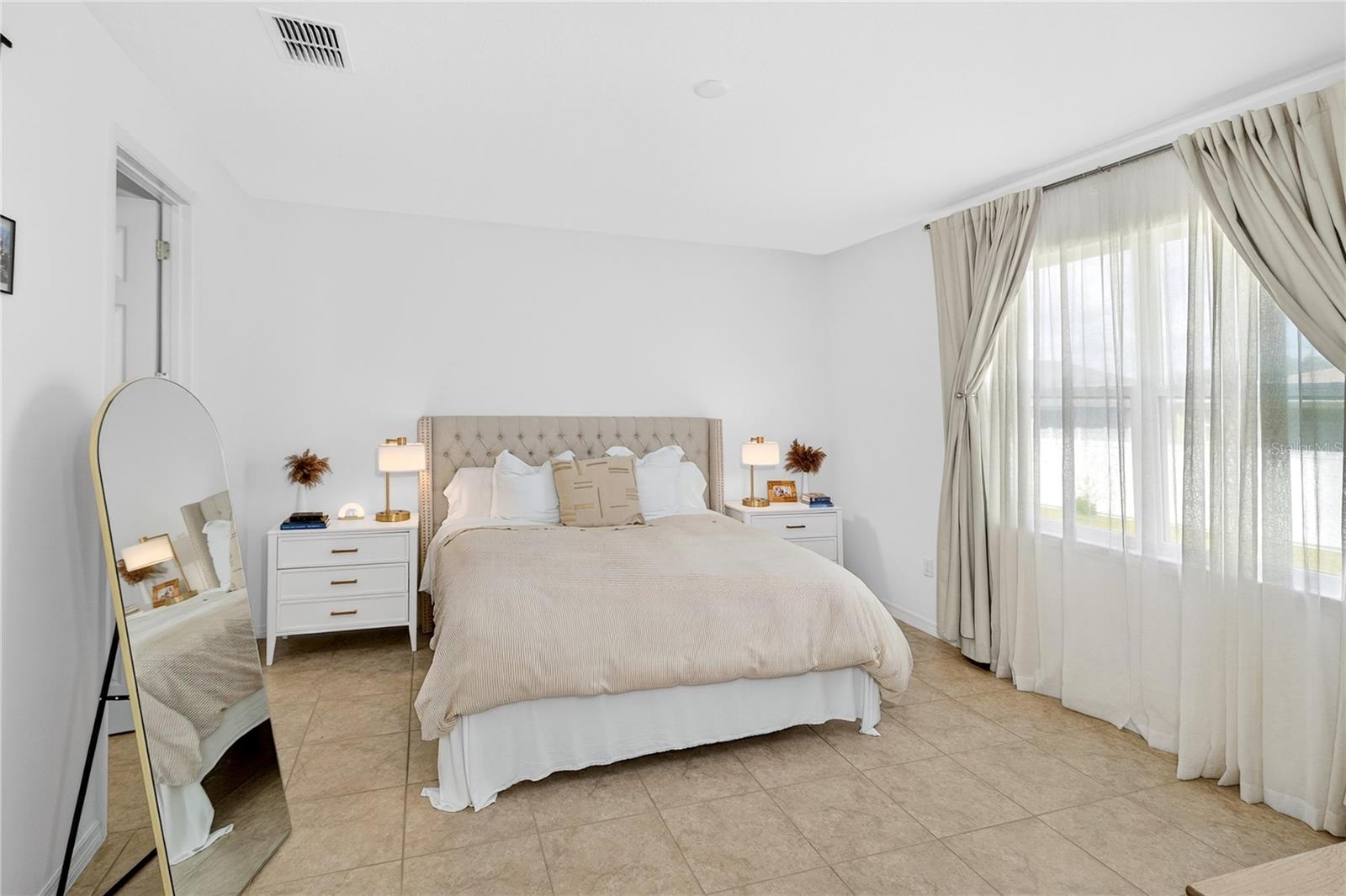 Image 14 of 27 For 5883 77th Court