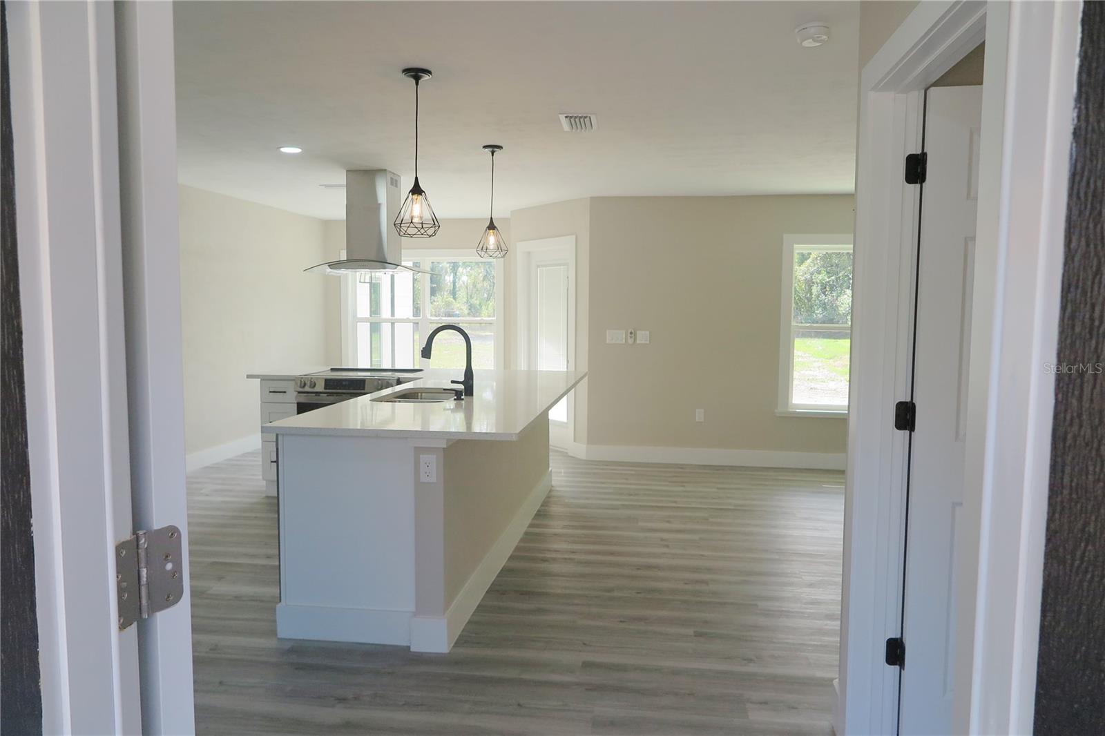 Image 13 of 41 For 21315 35th Place