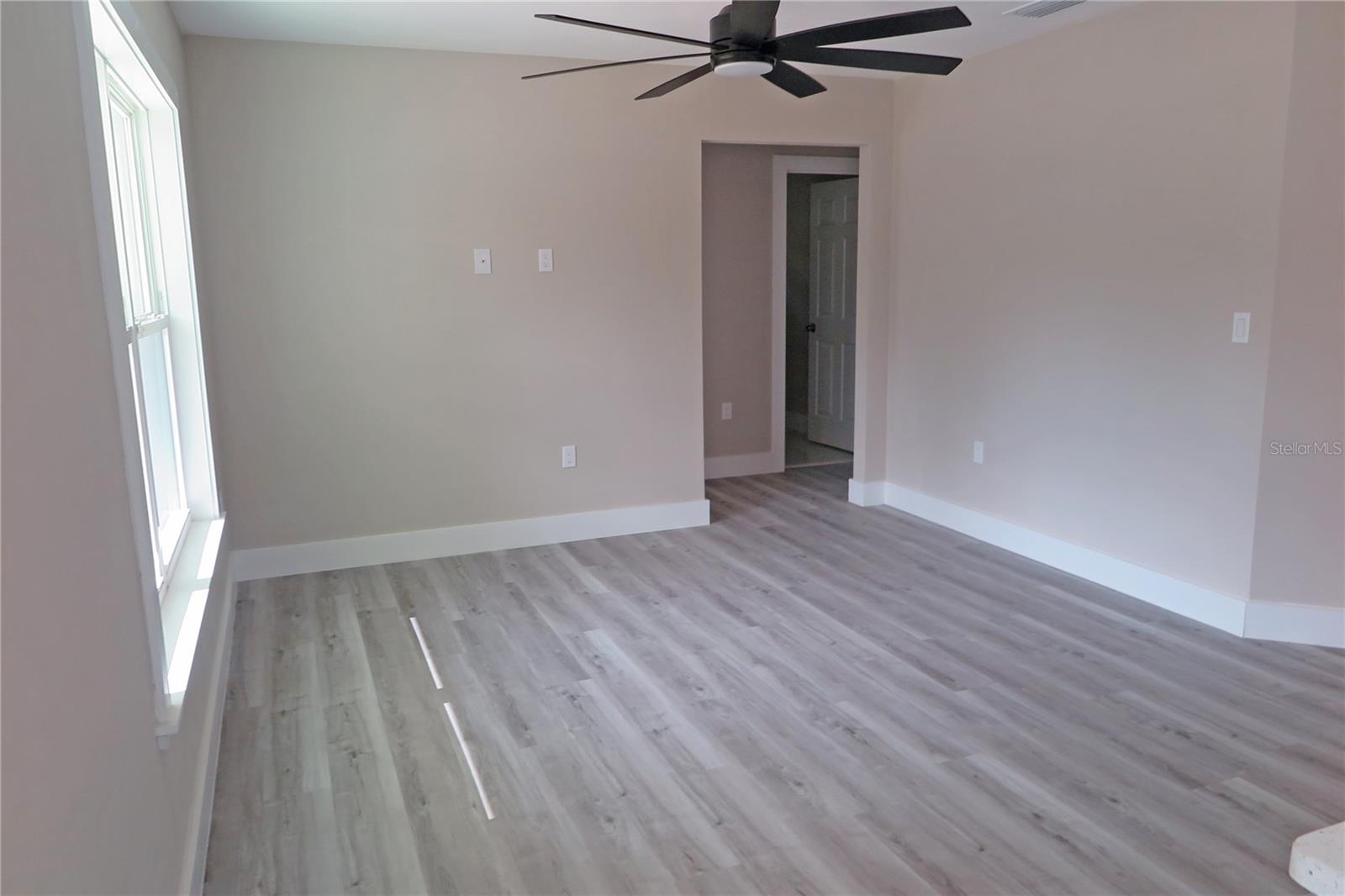 Image 20 of 41 For 21315 35th Place