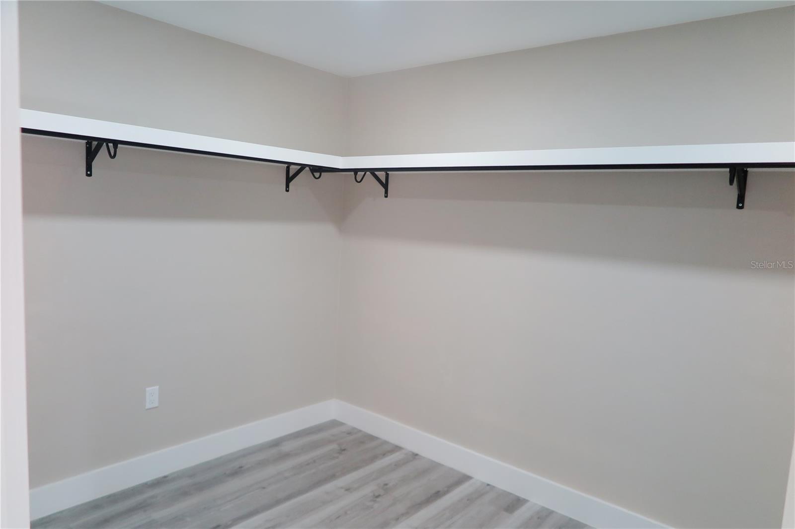 Image 35 of 41 For 21315 35th Place