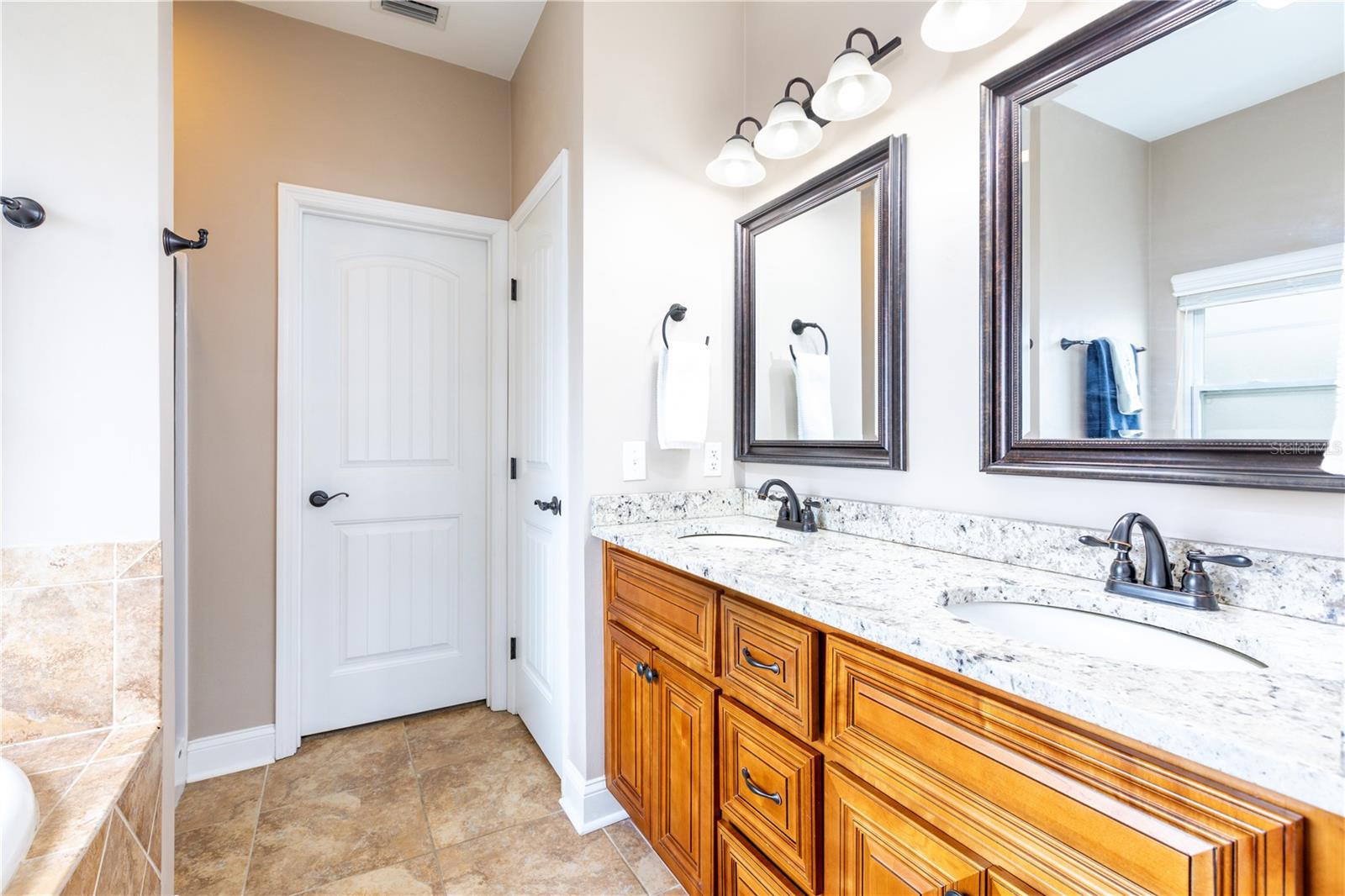 Image 17 of 31 For 15088 94th Circle