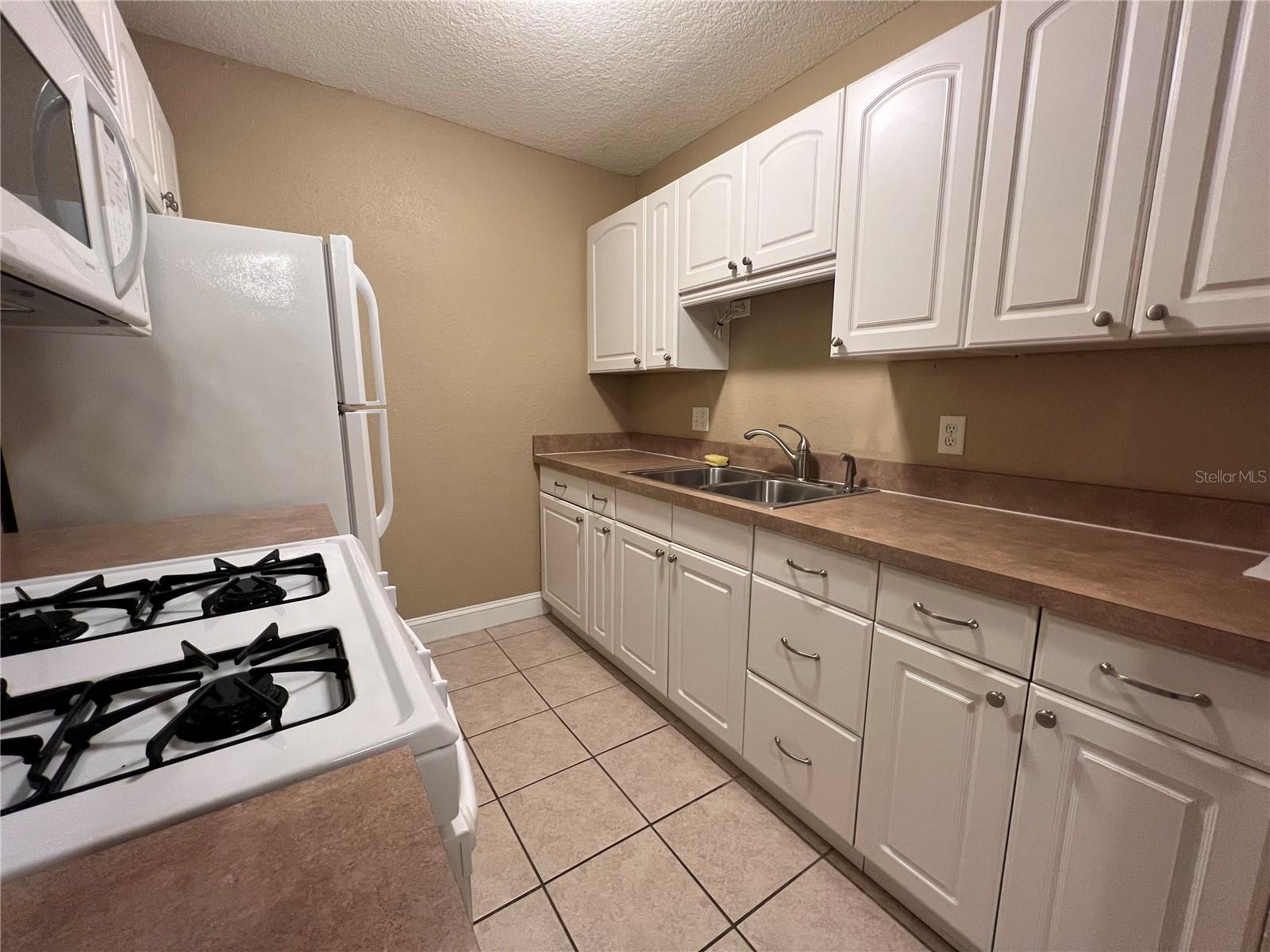 Image 6 of 12 For 1700 16th Court L6