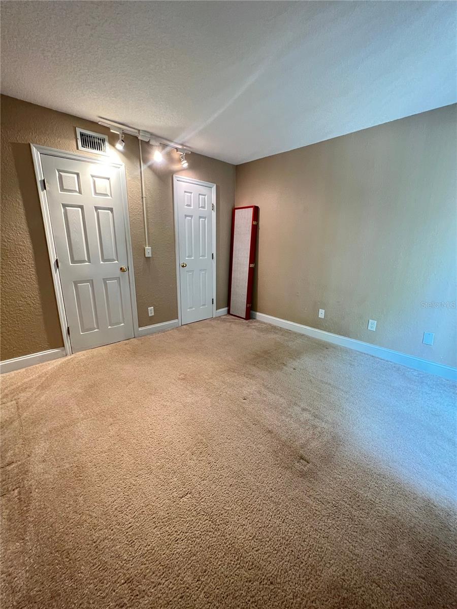 Image 7 of 12 For 1700 16th Court L6