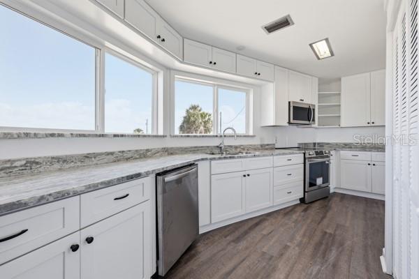 Image 15 of 38 For 18 4th Street