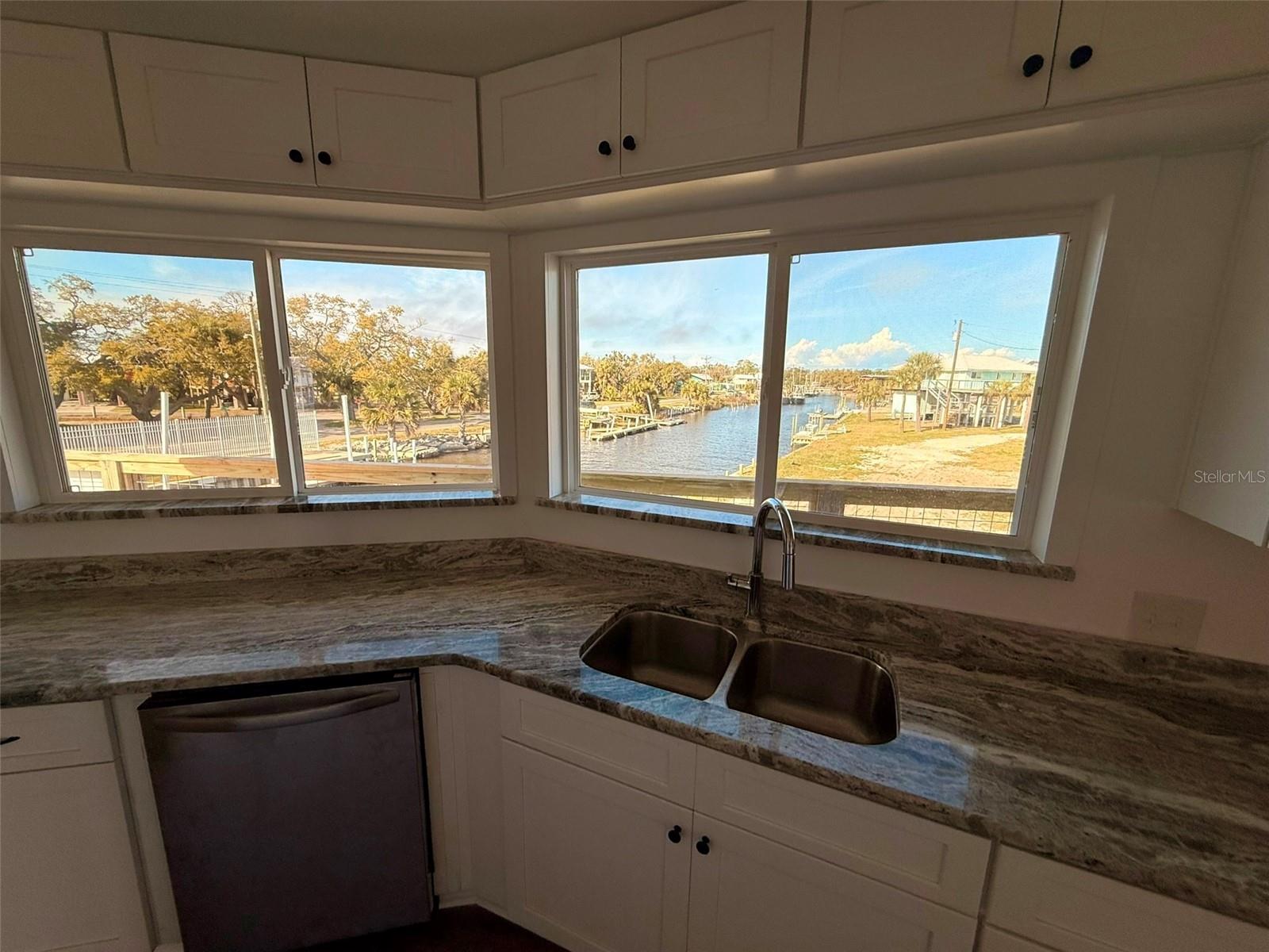 Image 17 of 38 For 18 4th Street