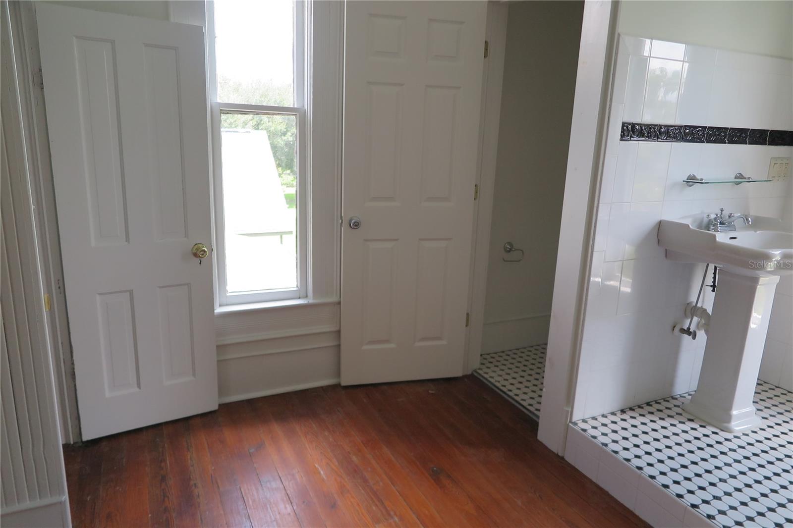 Image 45 of 69 For 105 1st Avenue