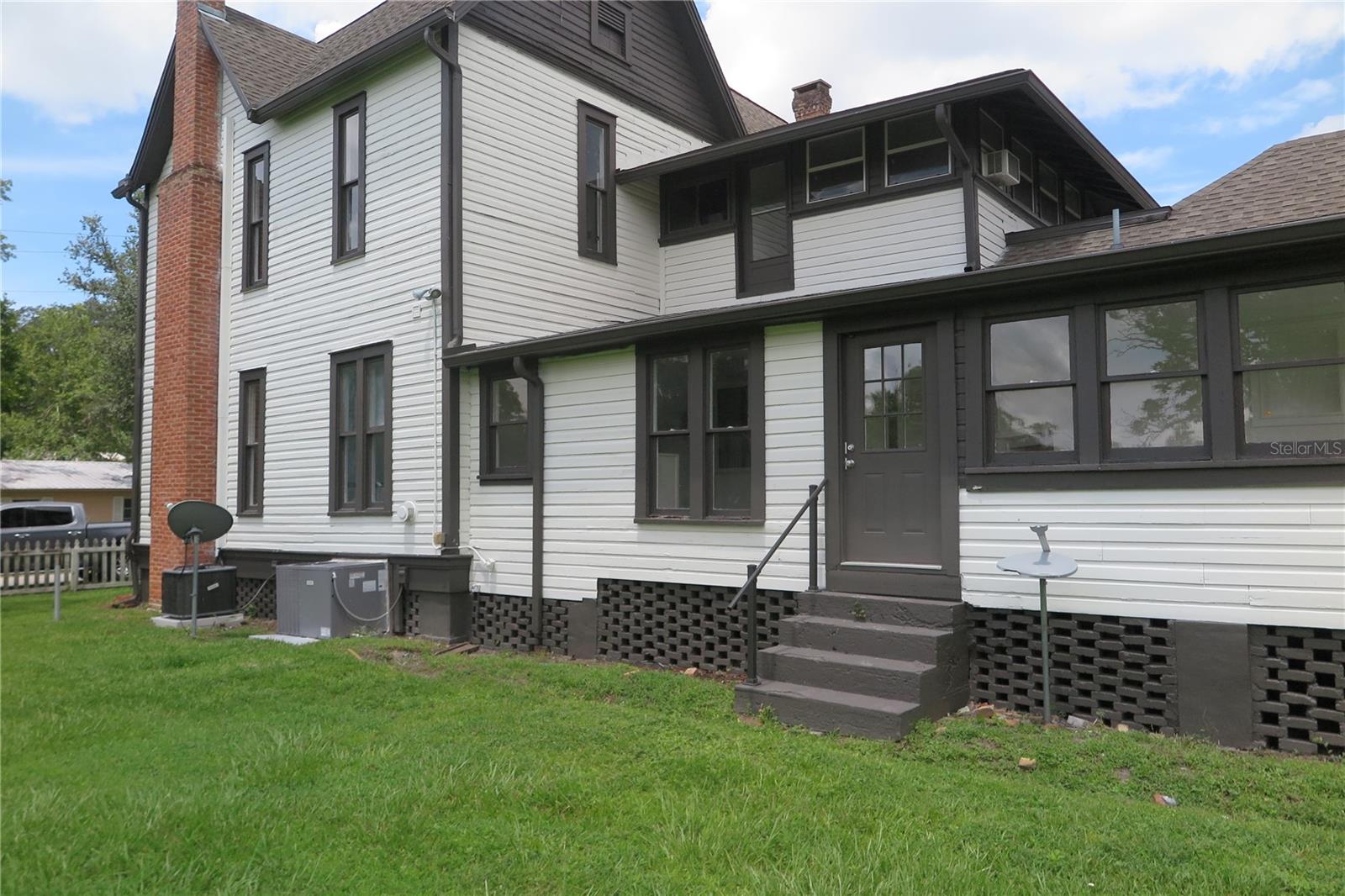 Image 5 of 69 For 105 1st Avenue