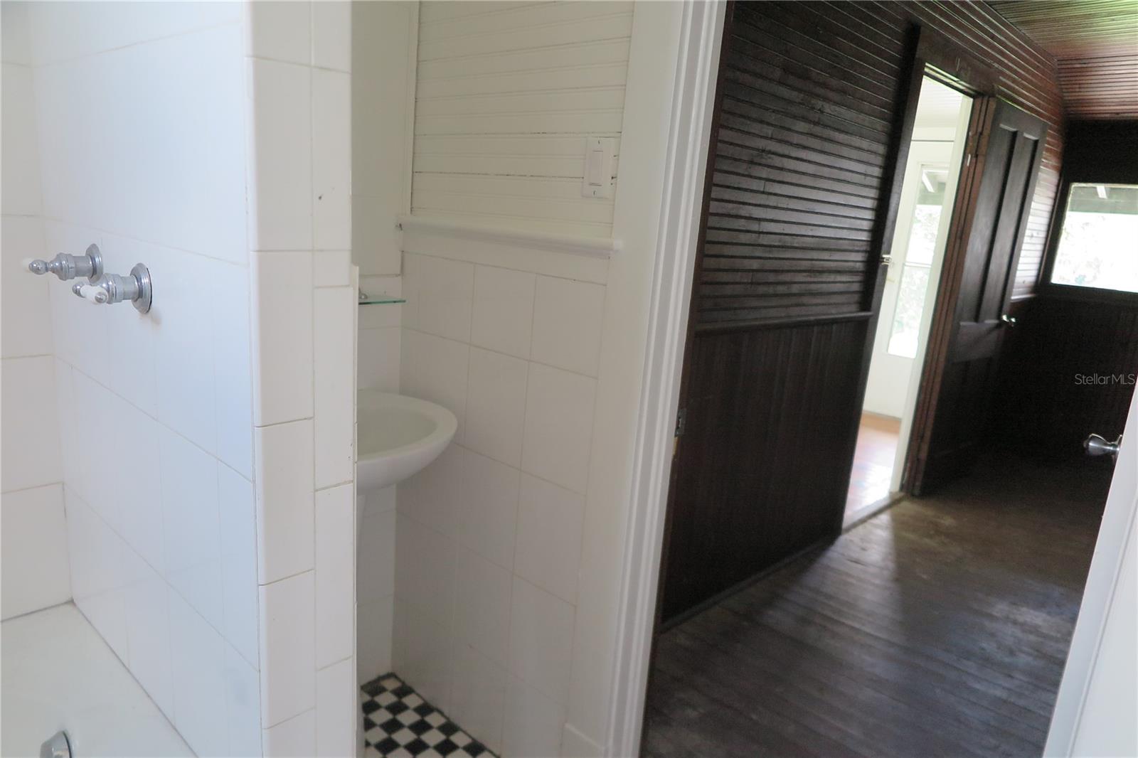 Image 54 of 69 For 105 1st Avenue