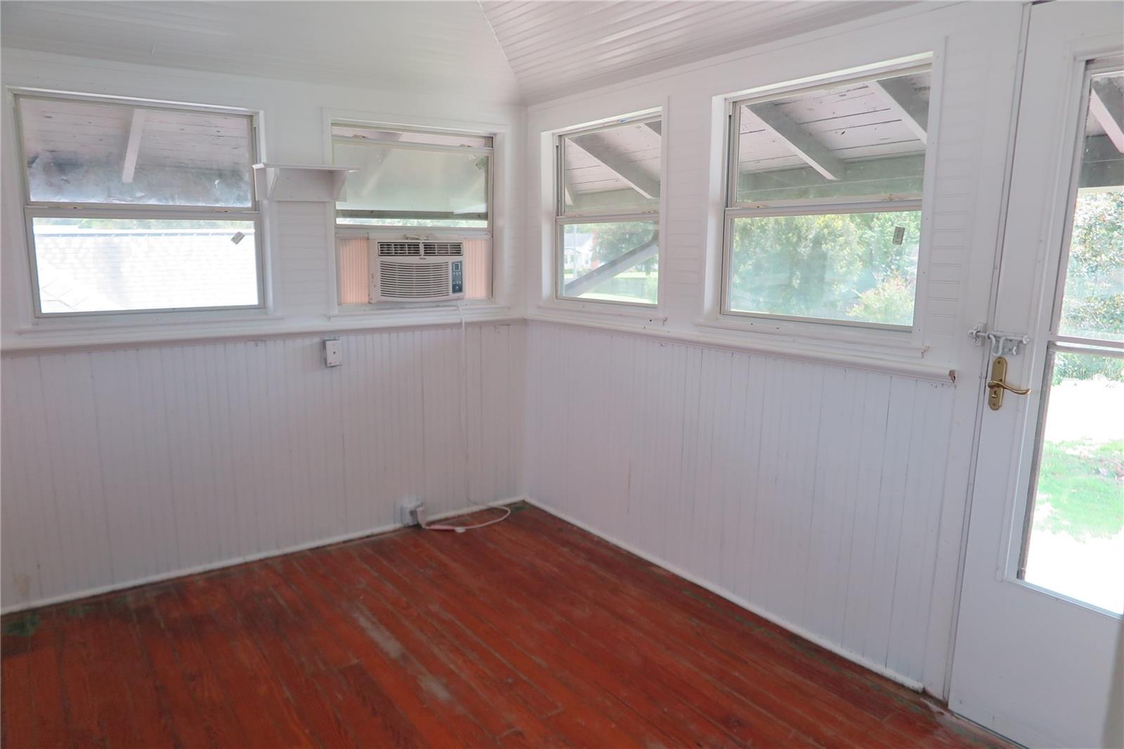 Image 57 of 69 For 105 1st Avenue