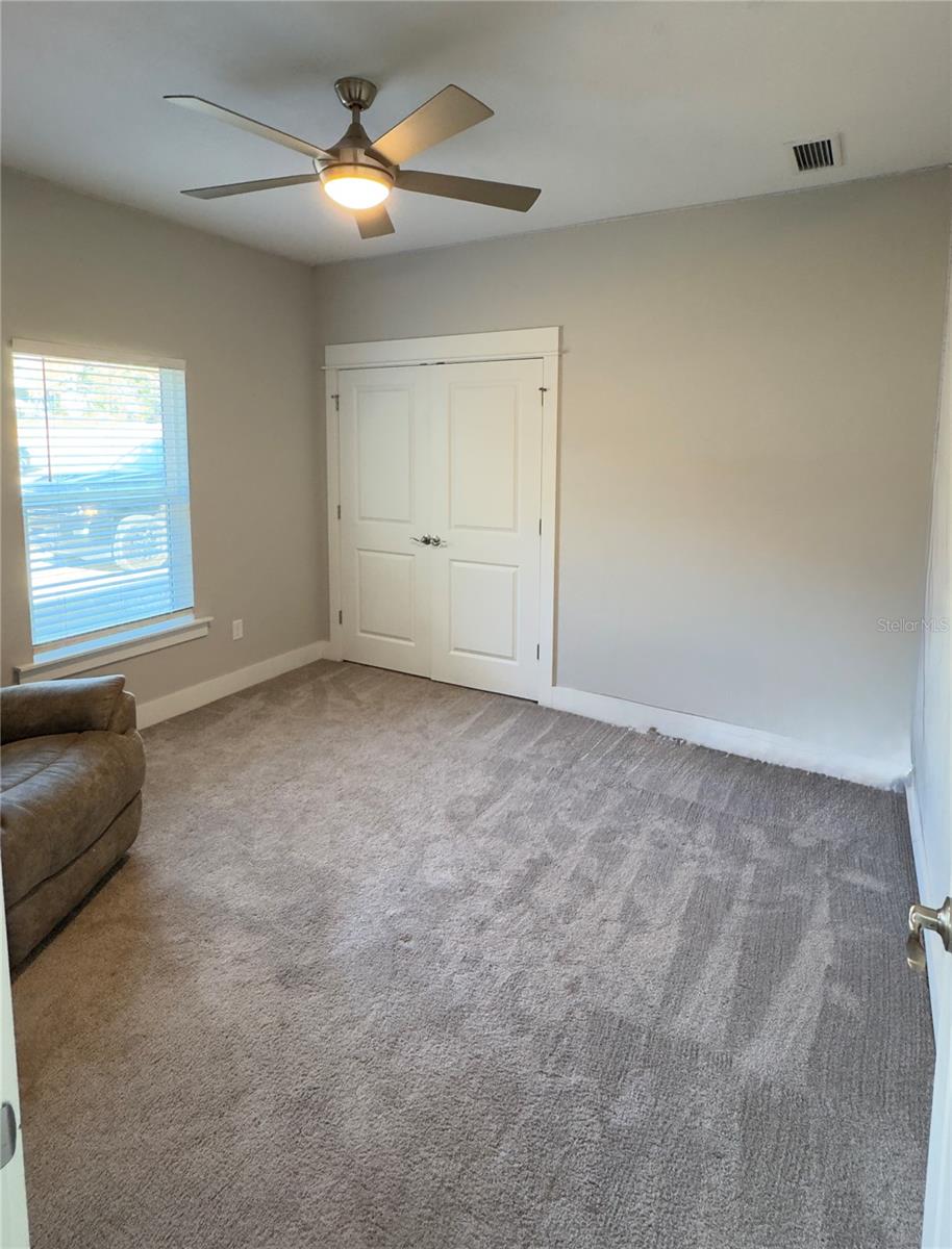 Image 4 of 35 For 290 Fieldstone Court