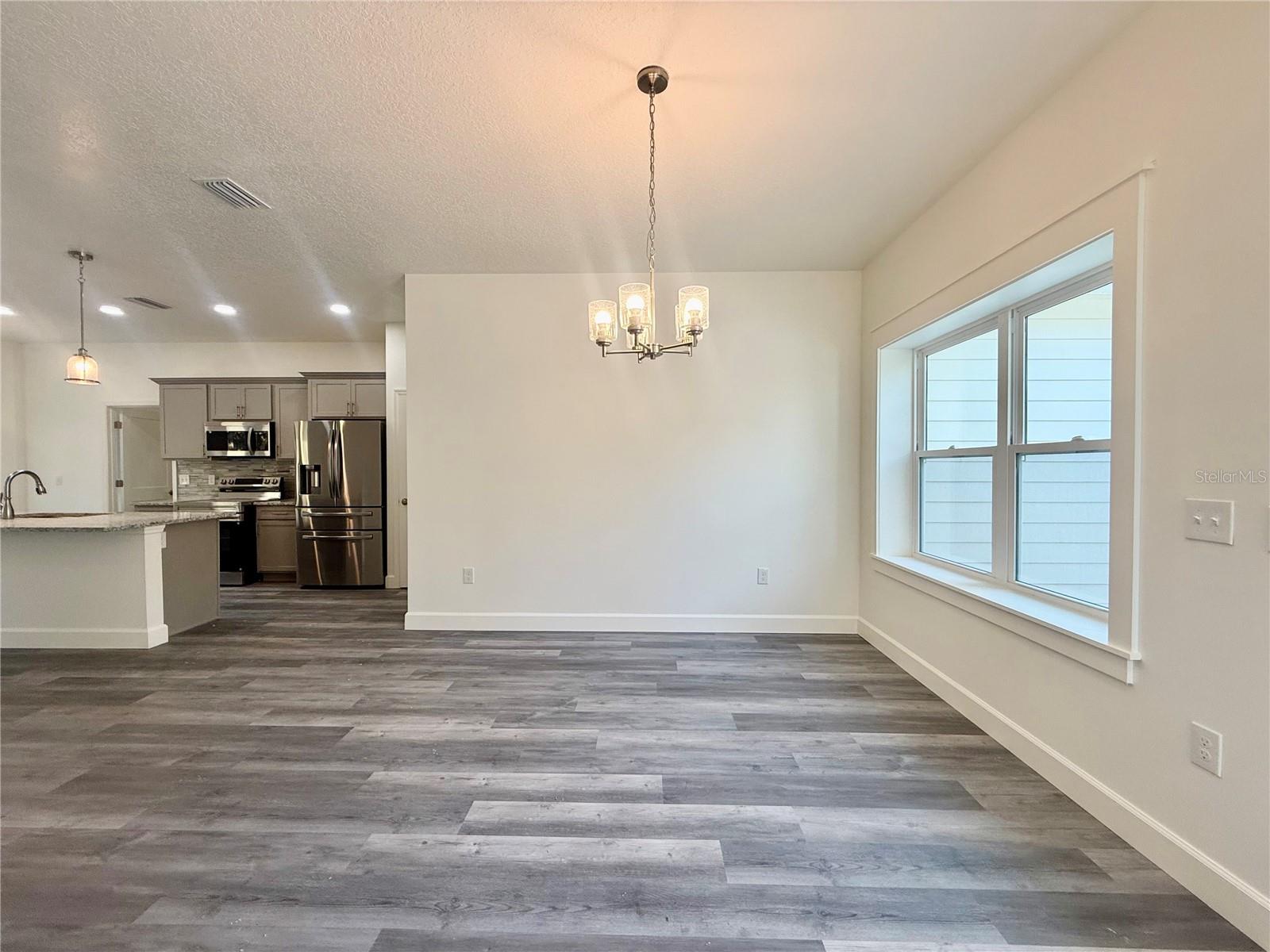 Image 4 of 22 For 931 154th Terrace