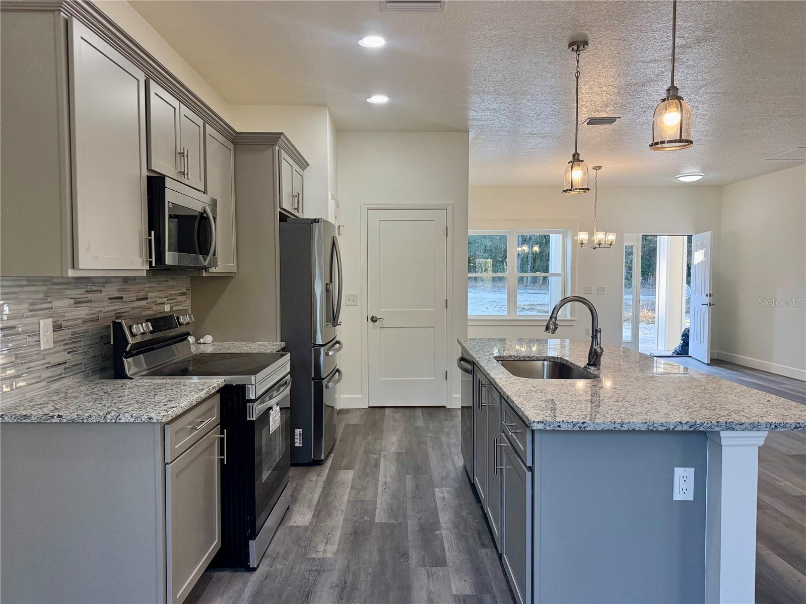 Image 7 of 22 For 931 154th Terrace