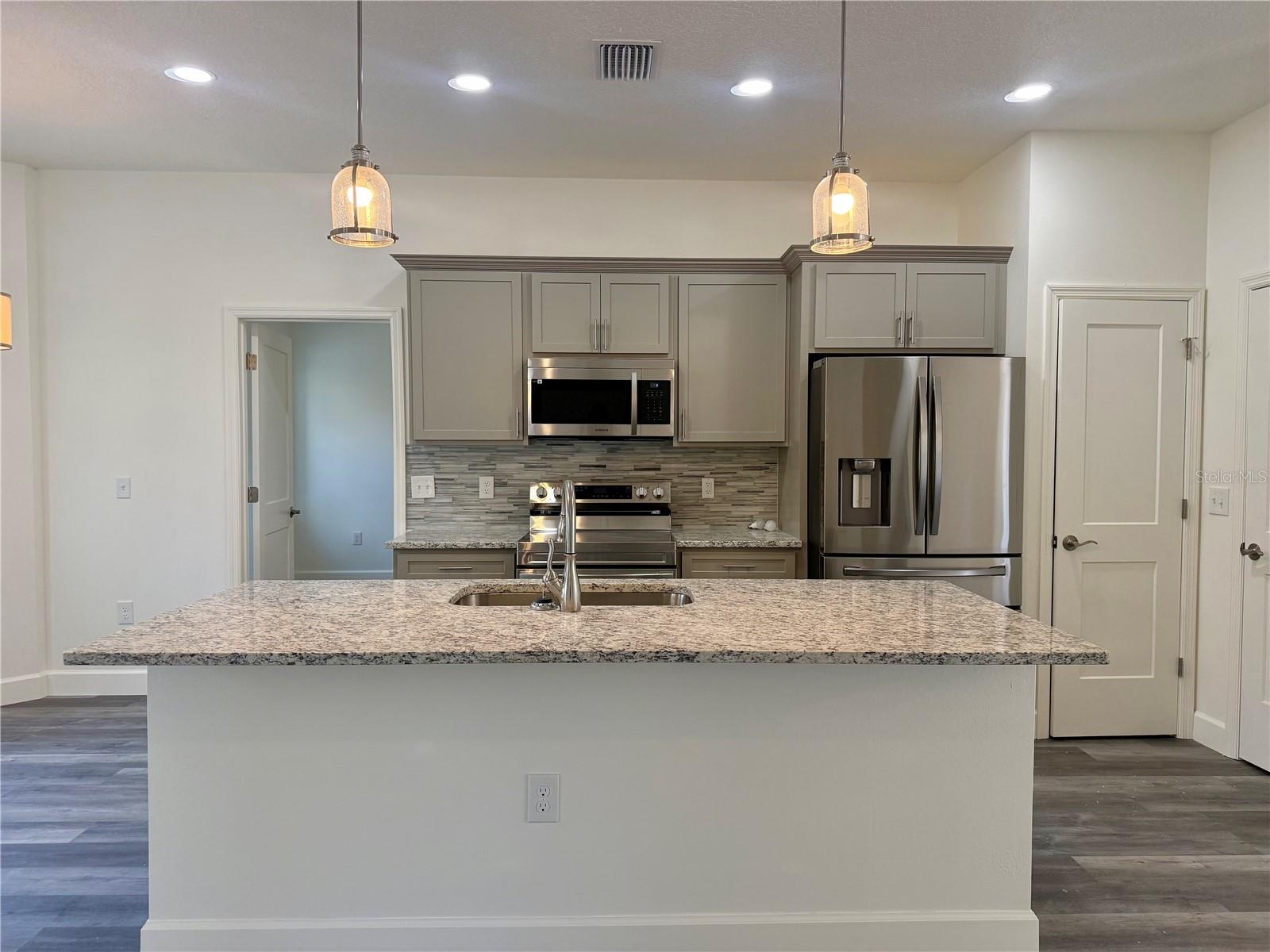 Image 8 of 22 For 931 154th Terrace