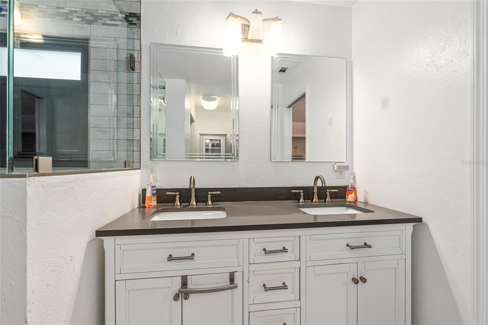 Image 32 of 57 For 2740 39th Drive