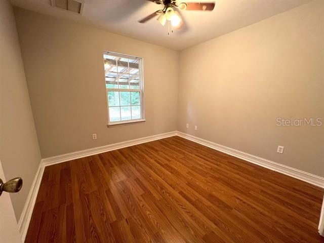 Listing photo id 10 for 29 Chippewa Road