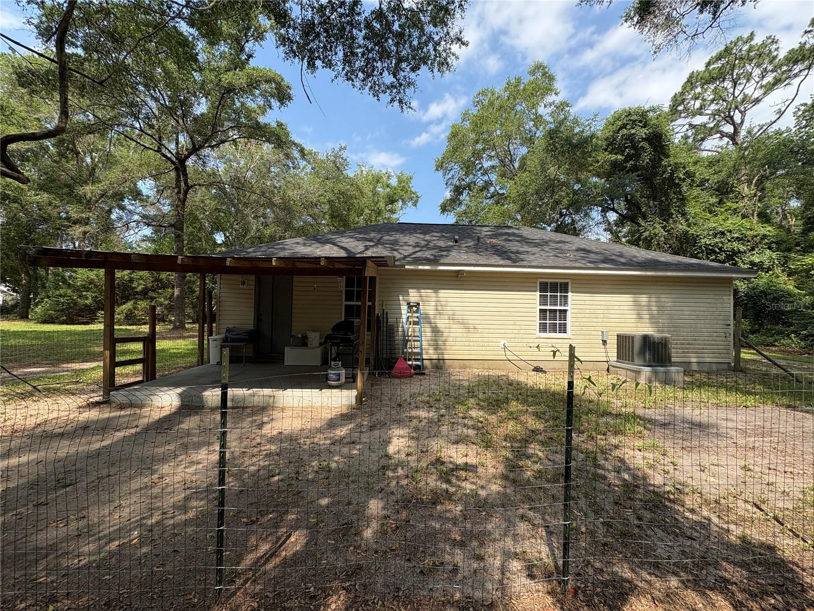 Listing photo id 12 for 29 Chippewa Road