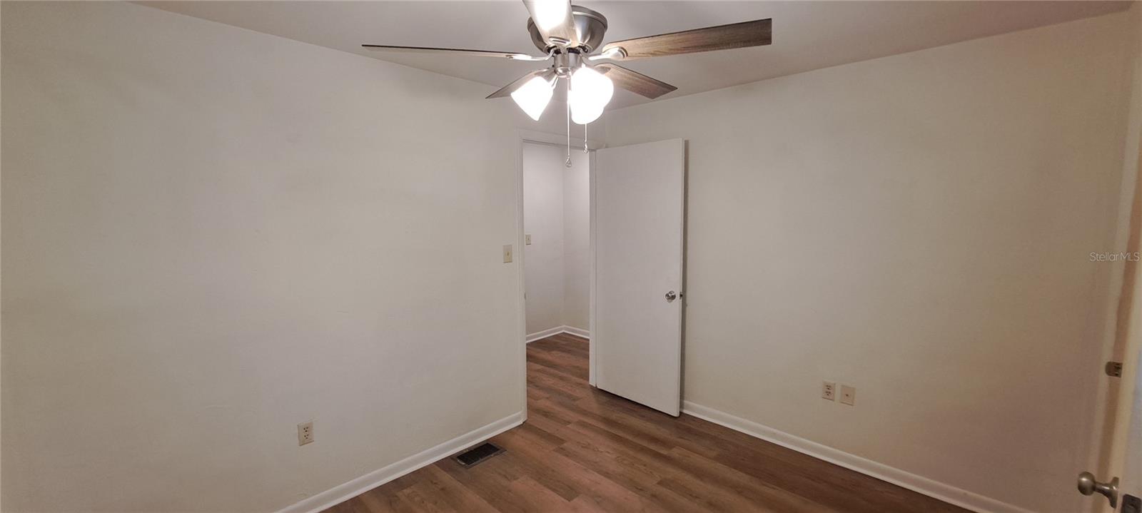 Image 12 of 21 For 3925 26th Terrace B