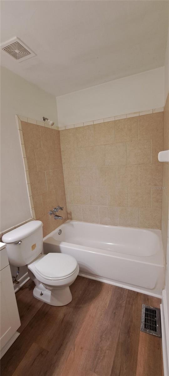 Image 19 of 21 For 3925 26th Terrace B