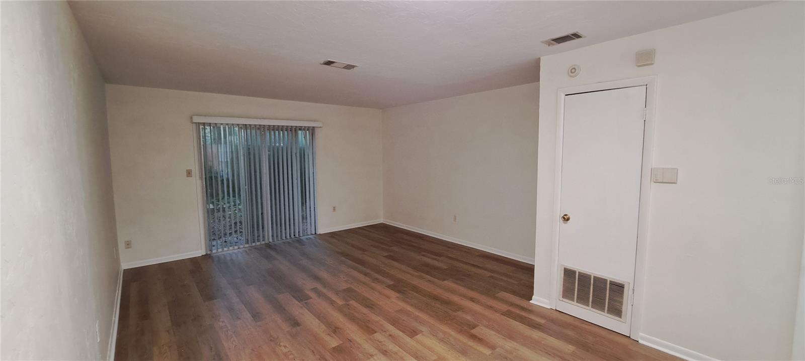 Image 2 of 21 For 3925 26th Terrace B