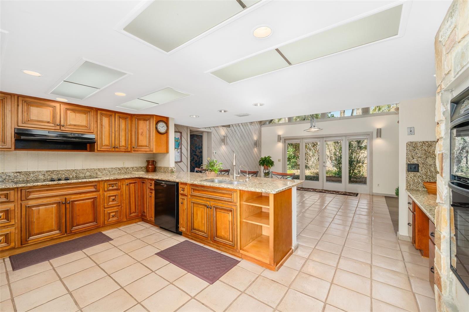 Image 15 of 51 For 6519 37th Way