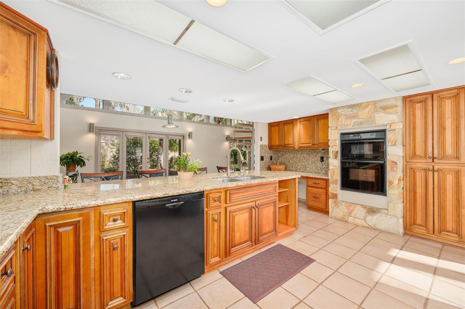 Image 17 of 51 For 6519 37th Way