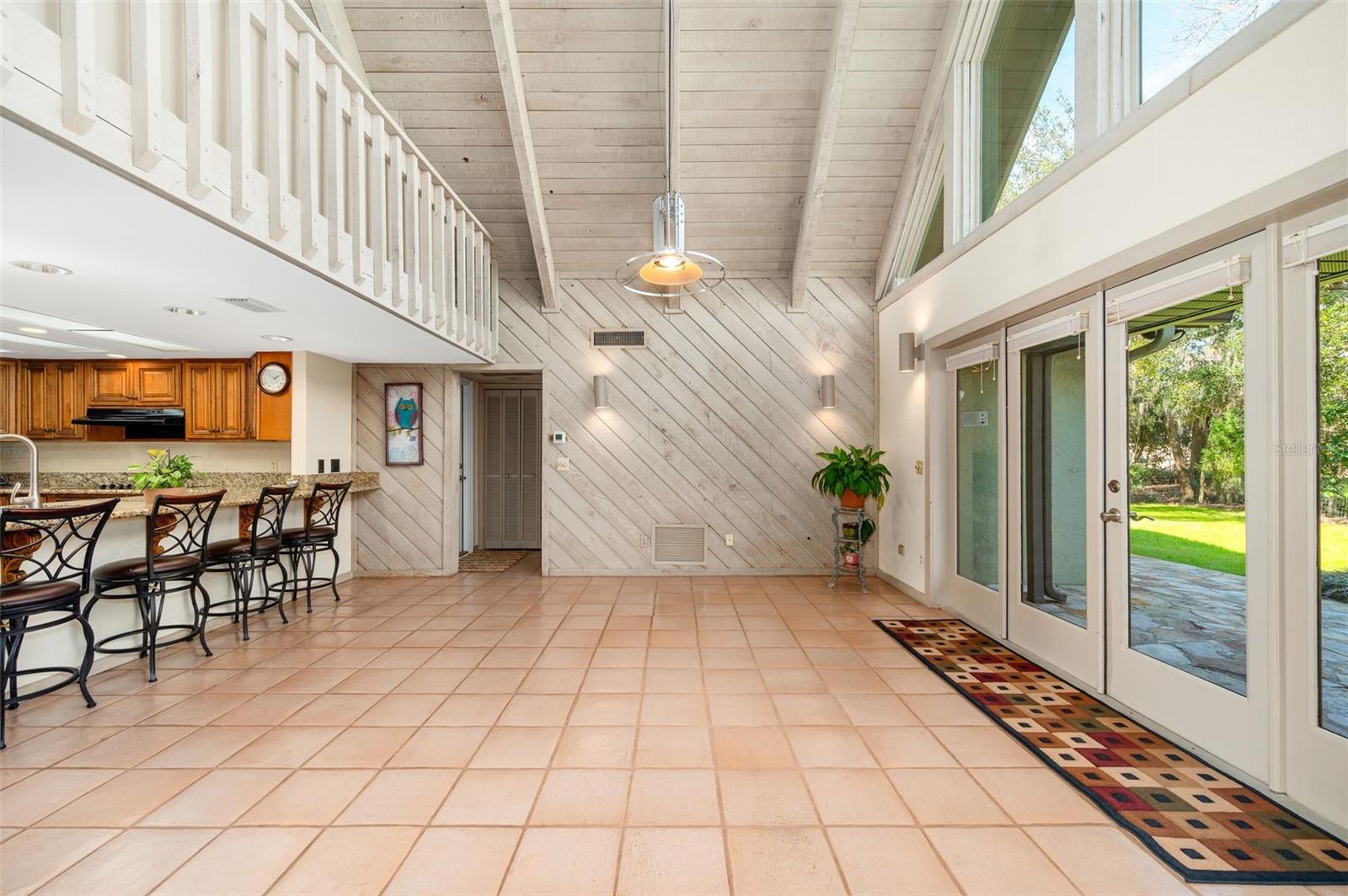 Image 18 of 51 For 6519 37th Way