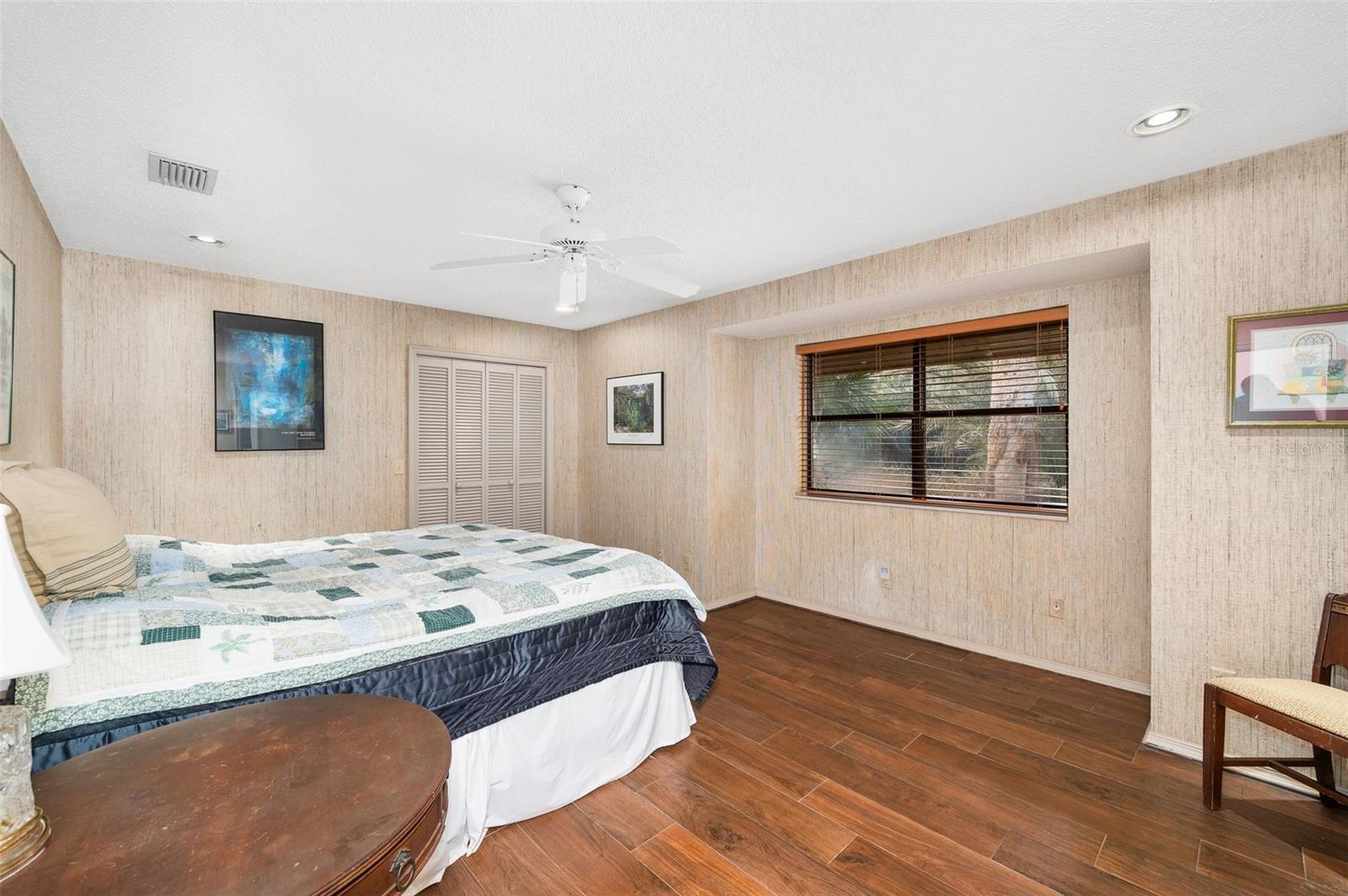 Image 39 of 51 For 6519 37th Way