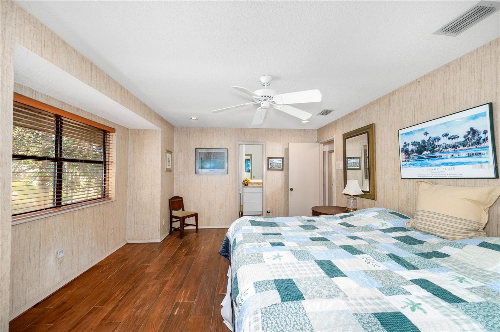 Image 40 of 51 For 6519 37th Way