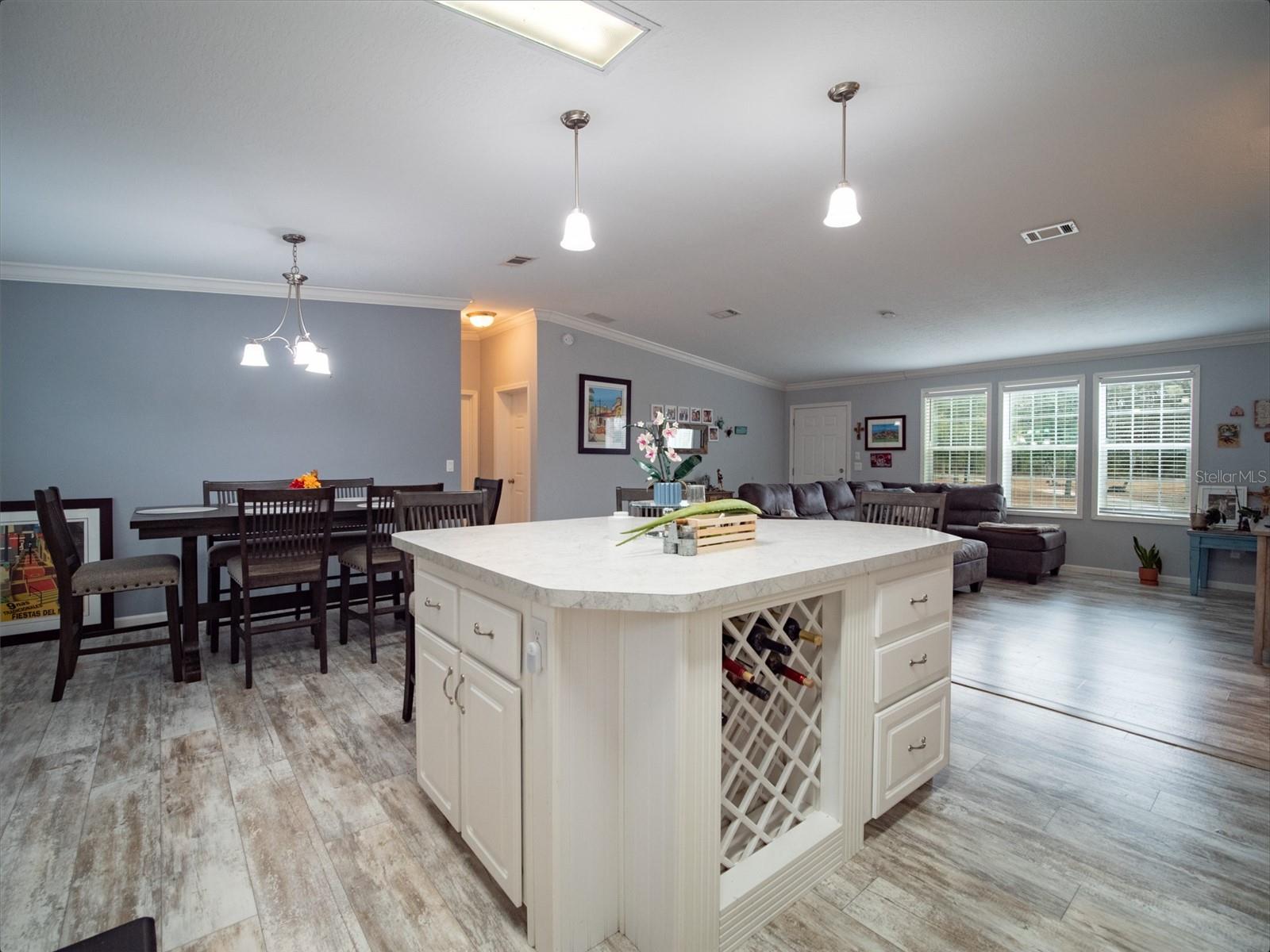 Listing photo id 18 for 5431 163rd Path