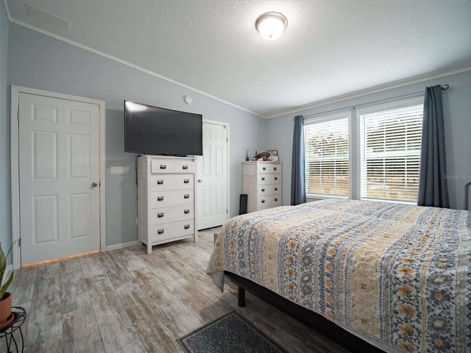 Listing photo id 27 for 5431 163rd Path