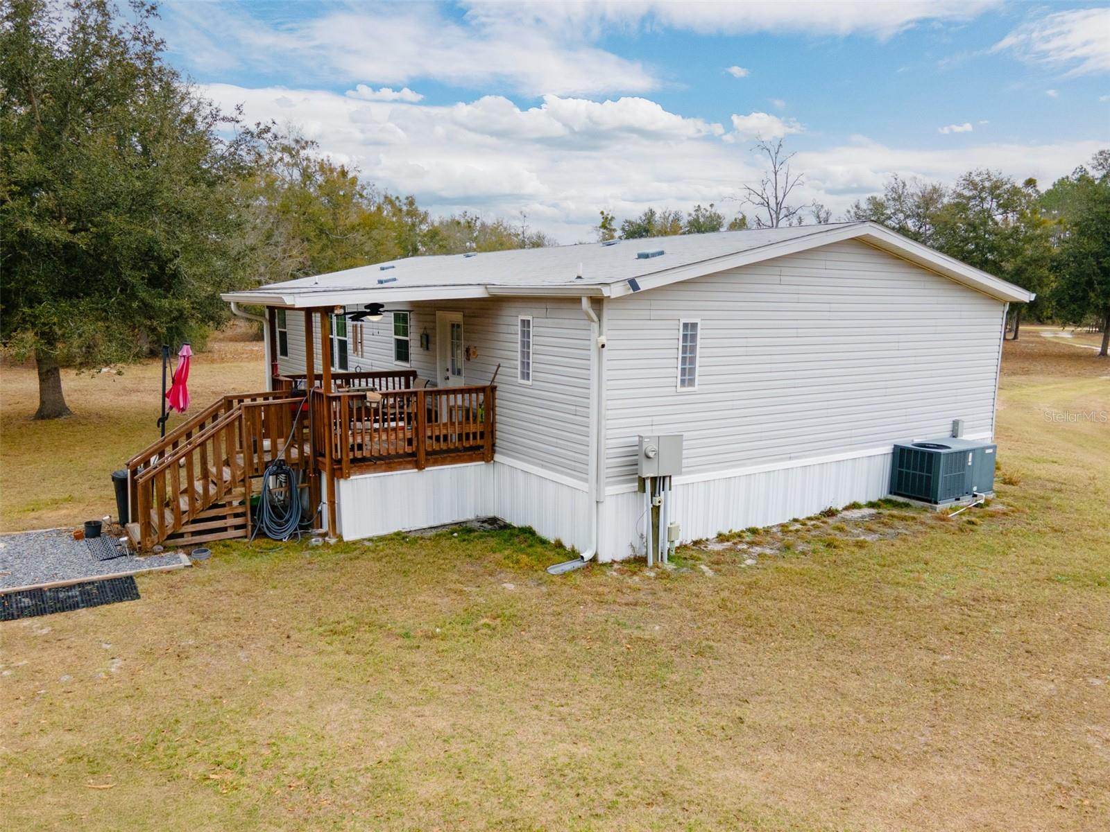 Listing photo id 1 for 5431 163rd Path